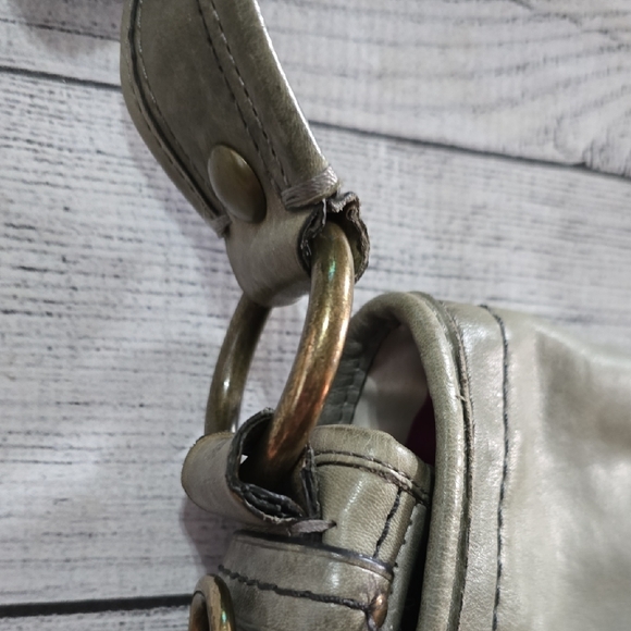 Rare Coach Sage Leather Shoulder Bag - Picture 4 of 13